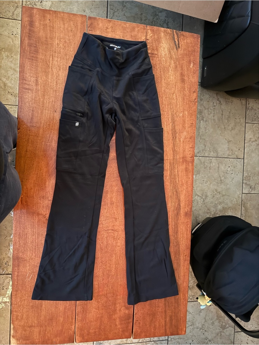 Jaanuu ultrasoft perri yoga Black Flared Cargo scrub pants